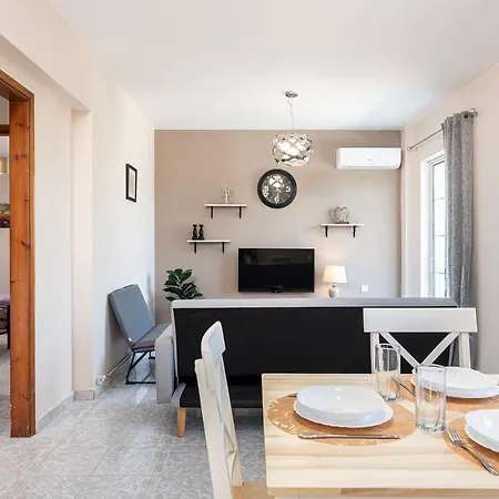 Hébergement de vacances In Einem Olivenhain In Strandnaehe By Interhome Linopotis